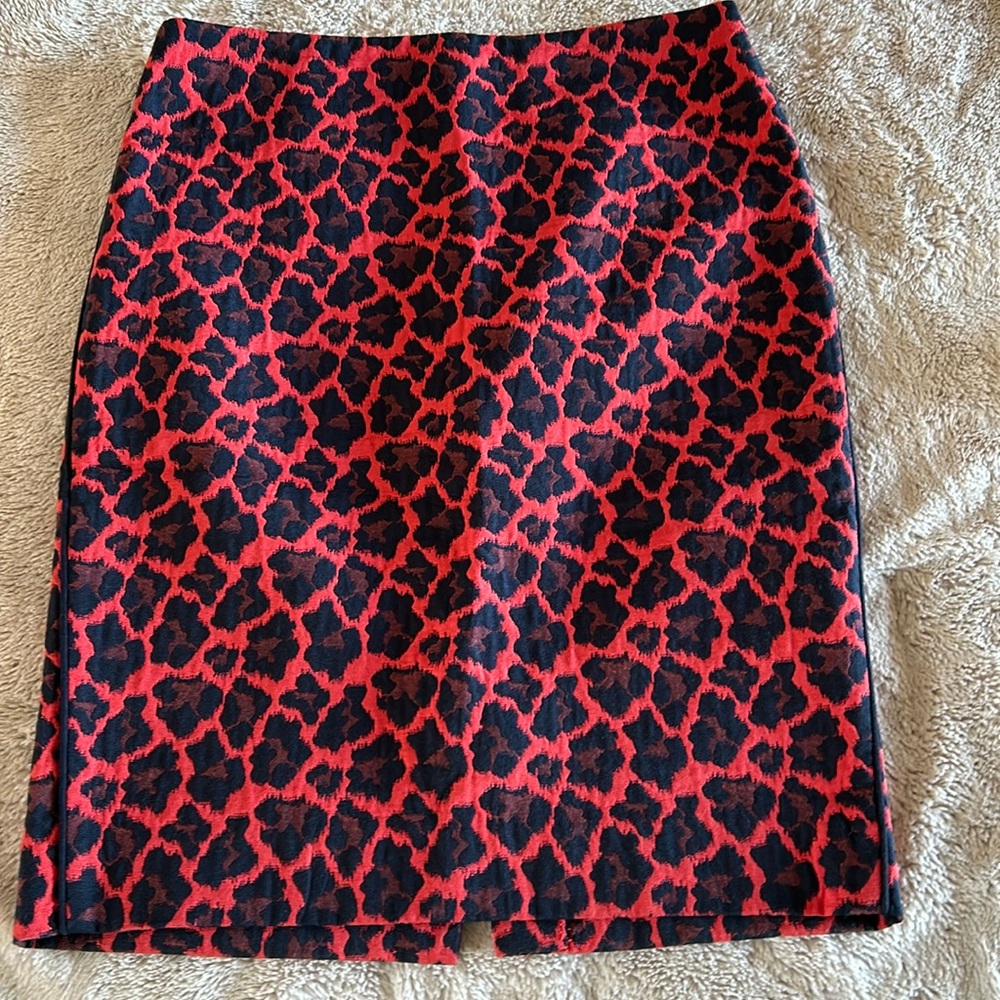 The limited leopard print pencil skirt, size 4